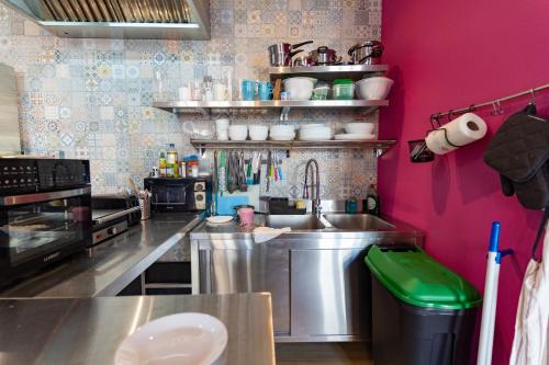 Cucina, Hostelle - women only hostel London in Torre Hamlets