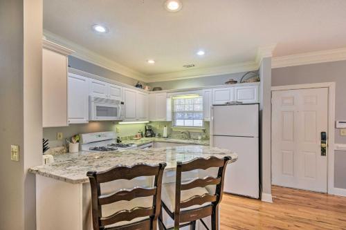 Inviting Kingwood Resort Condo in Clayton! Inviting Kingwood Resort Condo in Clayton!