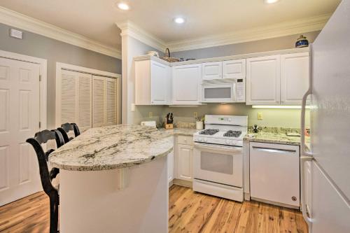 Inviting Kingwood Resort Condo in Clayton! Inviting Kingwood Resort Condo in Clayton!