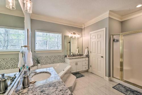 Inviting Kingwood Resort Condo in Clayton! Inviting Kingwood Resort Condo in Clayton!