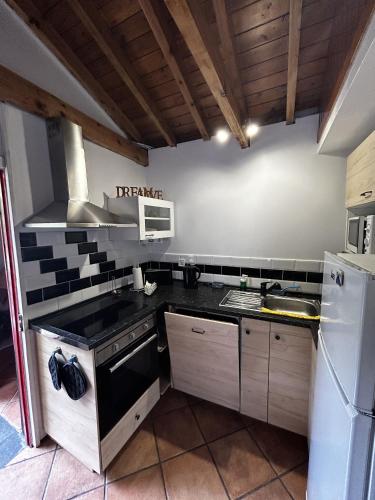 ห้องครัว, Adega Peróla (Adega Perola) in ริเบริงยา