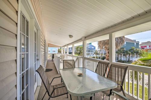 Murrells Inlet Upstairs Unit 1 Block to Beach! - image 14