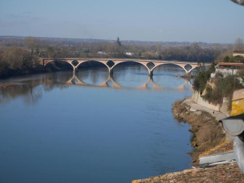 HOTEL restaurant CÔTE GARONNE le BALCON DES DAMES - Tonneins Marmande Agen - chambres climatisées