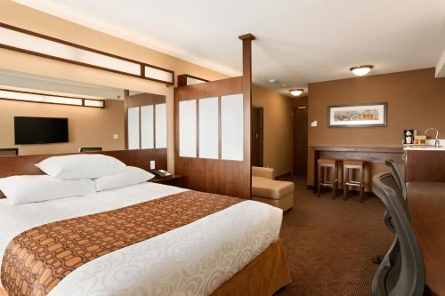 1 queen bed