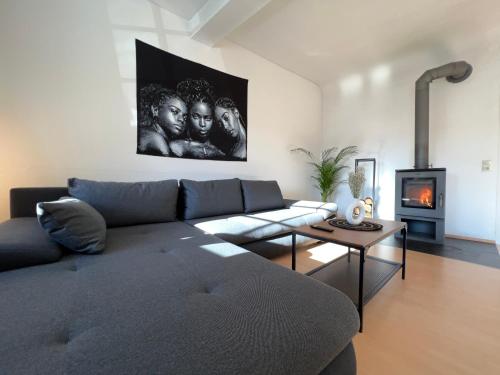 Romantisches Kamin-Apartment by Rabe - Gartenabteil, Smart-TV, Netflix in Karlsruhe, Deutschland