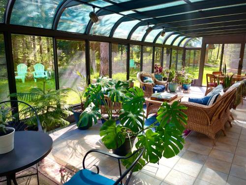 Moss Mountain Inn in เวสต์ กลาเซียร์(MT)