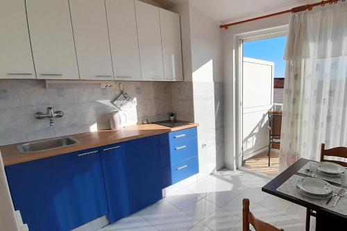 One-Bedroom Apartment with Balcony image 6
