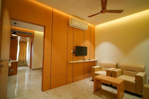 HOTEL NAKSHATHRA ROYAL STAY