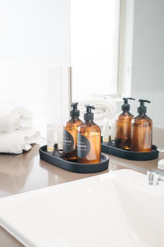 1 Queen Bed, No Smoking