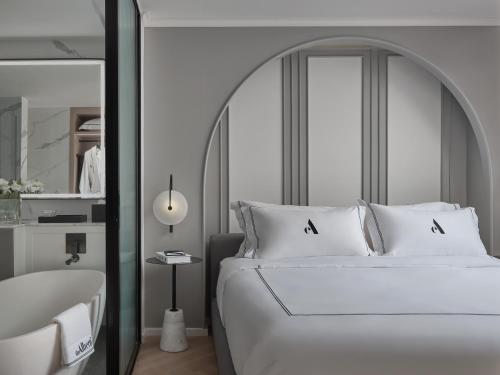 The Alberti Room Type - Deluxe King Suite