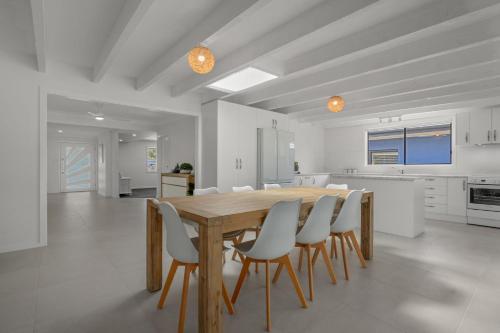 Four-Bedroom House image 10