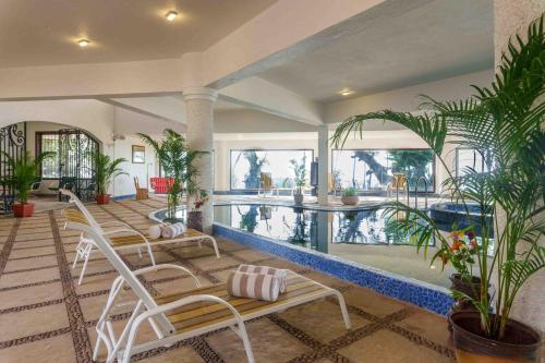 Swimming pool, Whispering Heights, Pawna Lake, Lonavala - ama Stays & Trails in Aamby Valley City