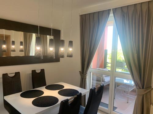 Chance Apartman Bukfurdo in บัคเฟอร์โด