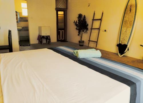 Deluxe Double Room with Balcony and Sea View image 10
