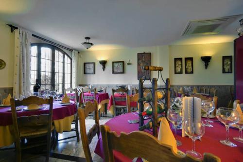 Étterem, Hospederia V Centenario in Cancelada