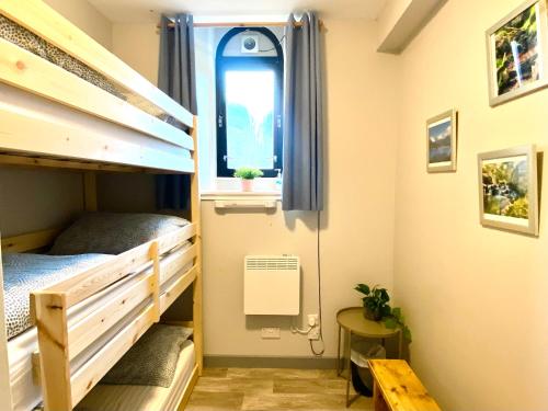 Economy Triple Room with Shared Bathroom