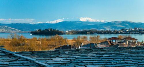 Maisonette with Lake View