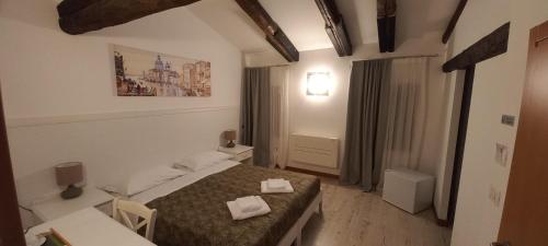 Palazzetto Canossa 2