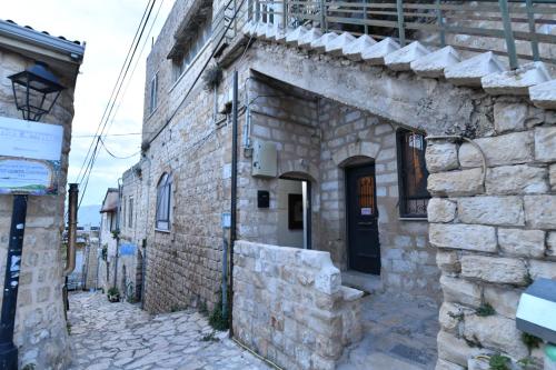 Zunanjost, אמונה בעתיקה in Safed