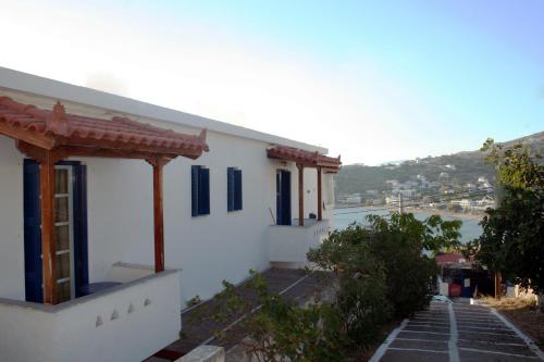  Idroussa in Batsi