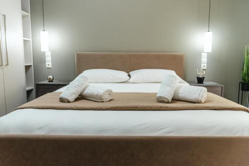 Elegant decorated house - Free Private Parking!