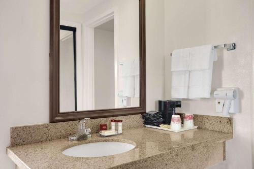 Ramada by Wyndham Torrance Ramada by Wyndham Torrance