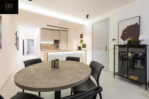 Beautiful, cozy APT just off the Promenade & WIFI by 360 Estates, Sliema (foto 10)
