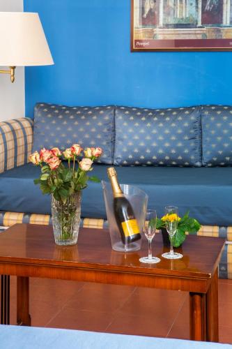 Hotel Piazza Di Spagna - image 2