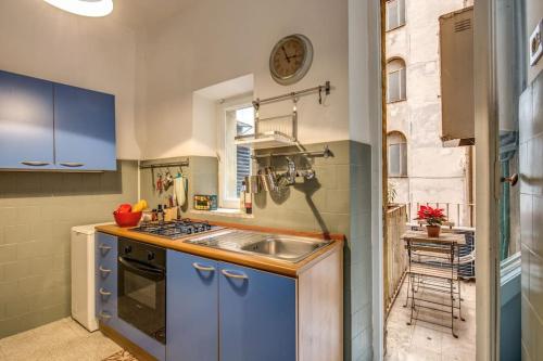 Monti Coliseum 2nd floor 3 bedroom, Rome (photo 10)