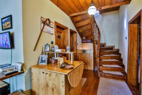 gedeelde lounge/tv-ruimte, Kum Pansiyon in Amasra
