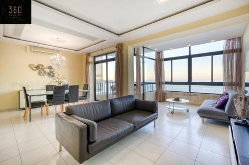 Seafront APT in Sliema - Perfect for Relaxation BY 360 Estates