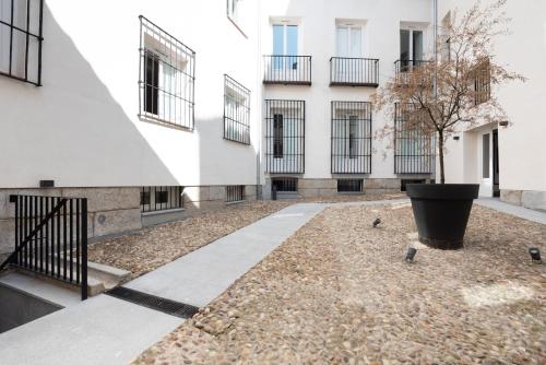 Three-Bedroom Apartment image 2