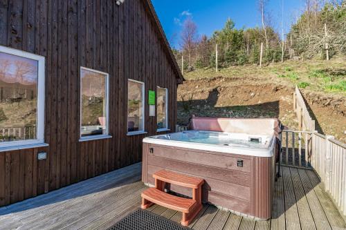 Stags View with Hot Tub