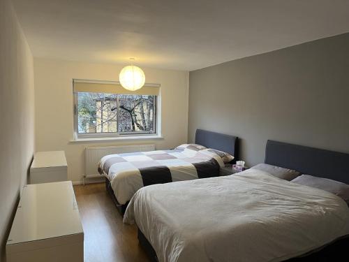 Two Bedroom Flat in Wimbledon by Star Apartments London