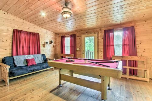 Mtn Cabin with Hot Tub and Deck 12 Mi to Pigeon Forge! - image 6