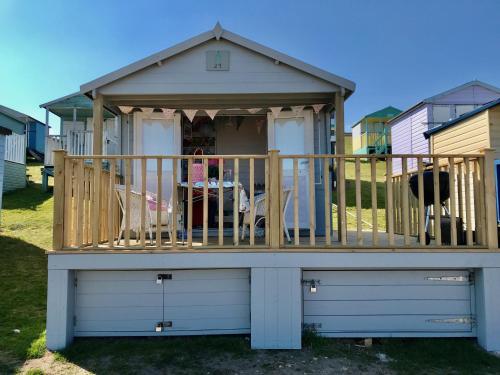 Tasteful apartment moments from the beach, Bunting by Whitstable-Holidays Tasteful apartment moments from the beach, Bunting by Whitstable-Holidays