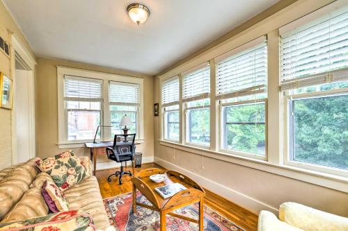 The Green Door Lovely Apt-1 Block to DT Danville - image 11