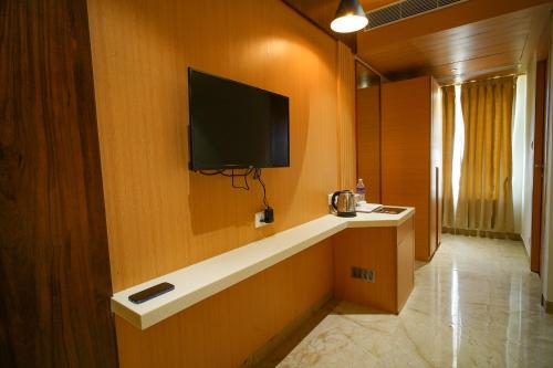 HOTEL NAKSHATHRA ROYAL STAY