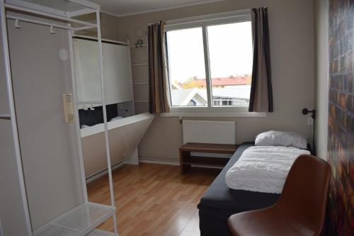 HI Oslo Haraldsheim - Hostel Room Type - Triple Room with Private Bathroom