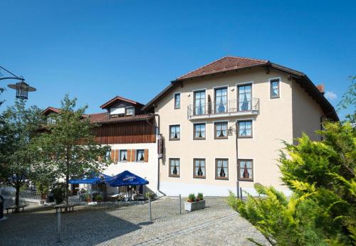 Landhotel Zum Jägerstöckl - Hotel - Grafenau
