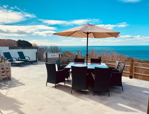 Jurassic View 3 Bed House with Hot Tub gîte à louer Balaclava Bay