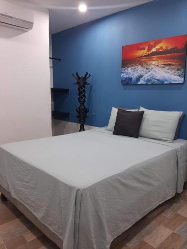 Standard Double Room image 5