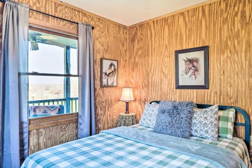 Cabin with Fire Pit 7 Mi to Downtown Morganton! in Morganton, USA