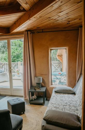 Domaine en Terre Happy in Labastide-de-Virac