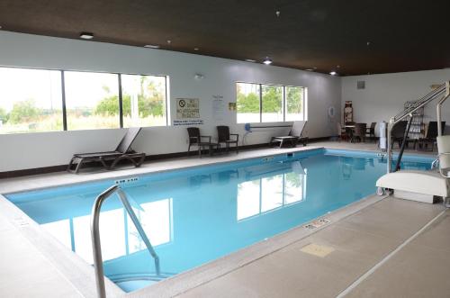 Comfort Inn & Suites Cave City - image 14