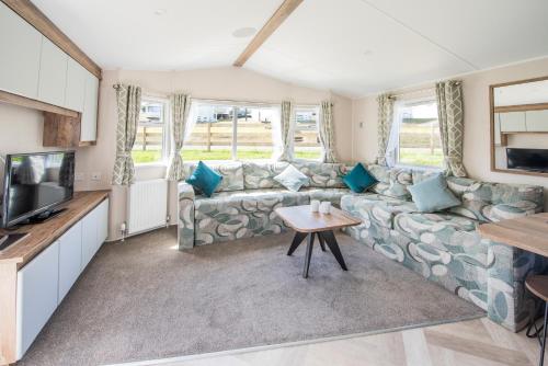 2 bedrooms, 4 beds