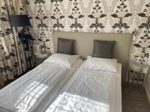 Superior Double Room image 5