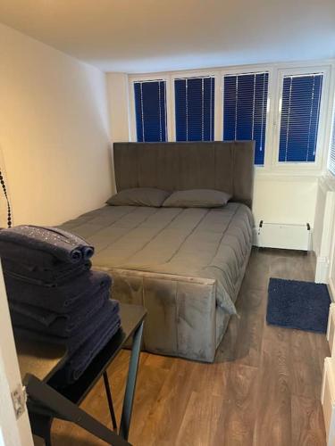 AirCon Accommodation+Parking Near Airport/NEC