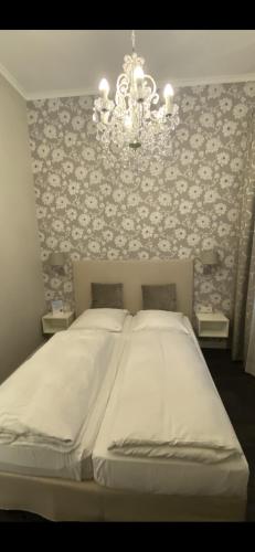 Superior Double Room image 3