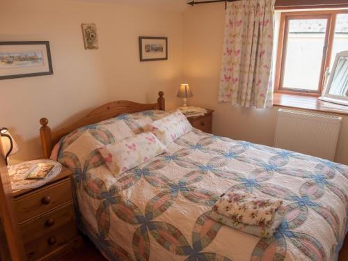 Frankaborough Farm Holiday Cottages - image 2